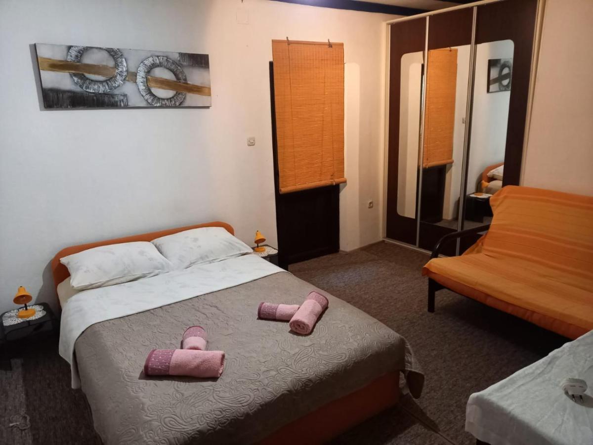 Old Town Apartment มูร์แตร์ ภายนอก รูปภาพ