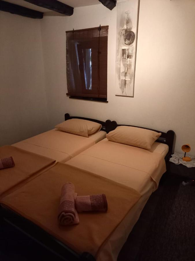 Old Town Apartment มูร์แตร์ ภายนอก รูปภาพ