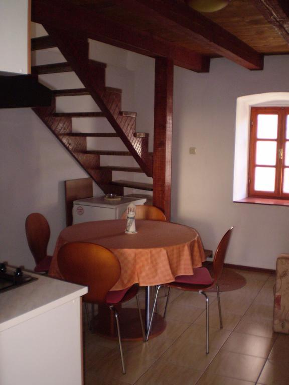 Old Town Apartment มูร์แตร์ ภายนอก รูปภาพ