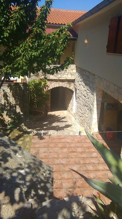 Old Town Apartment มูร์แตร์ ภายนอก รูปภาพ